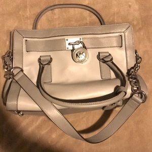 Micheal kors purse